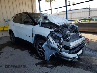 2025 Jeep Compass Limited with VIN 3C4NJDCN8ST511480, listed as a Copart auction lot 60254565 with 17,277 mi miles and Salvage title. Bid and sale history available at DreamBid. Image 4.