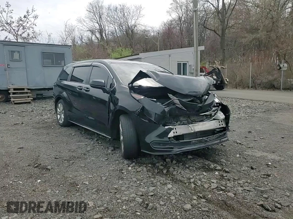 2022 Toyota Sienna LE z VIN 5TDKRKEC0NS109334, wystawiony jako Copart lot #51304205 z przebiegiem 177 758 mil mil oraz Szkoda całkowita • Salvage title. Historia ofert i sprzedaży dostępna na DreamBid. Obrazek 12.