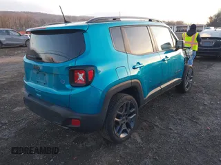 2021 Jeep Renegade Latitude with VIN ZACNJDBB7MPM53764, listed as a IAAI auction lot 41364522 with 58,457 mi miles. Bid and sale history available at carsss.com. Image 4.