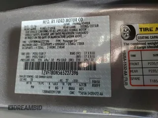 2006 Ford Mustang Standard z VIN 1ZVFT80N565227396, wystawiony jako Copart lot #43061515 z przebiegiem Nie podano mil oraz Szkoda całkowita • Salvage title. Historia ofert i sprzedaży dostępna na DreamBid. Obrazek 13.