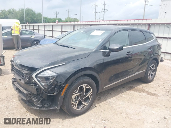 2024 Kia Sportage LX with VIN KNDPU3DFXR7285359, listed as a IAAI auction lot 42158311 with 30,928 mi miles and . Bid and sale history available at DreamBid. Image 2.