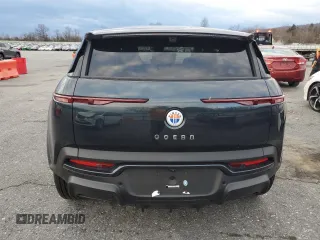 2023 Fisker Ocean Ultra z VIN VCF1UBU25PG008967, wystawiony jako Copart lot #87314004 z przebiegiem Nie podano mil oraz Tytuł czysty. Historia ofert i sprzedaży dostępna na DreamBid. Obrazek 6.