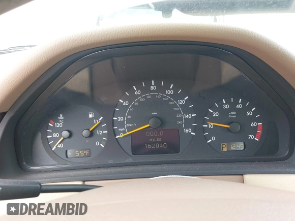 2001 Mercedes-Benz E-Class with VIN WDBJH65J31B364290, listed as a IAAI auction lot 41545677 with 162,040 mi miles. Bid and sale history available at carsss.com. Image 7.