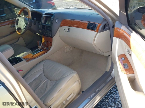 2004 Lexus LS 430 with VIN JTHBN36F540166087, listed as a IAAI auction lot 41812973 with 129,954 mi miles. Bid and sale history available at carsss.com. Image 5.