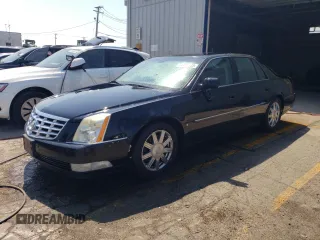 2008 Cadillac DTS 1SA z VIN 1G6KD57Y28U136336, wystawiony jako Copart lot #64738033 z przebiegiem 189 496 mil mil oraz Szkoda całkowita • Salvage title. Historia ofert i sprzedaży dostępna na DreamBid. Obrazek 1.