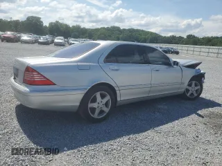 2005 Mercedes-Benz S-Class 4.3L with VIN WDBNG70J25A454186, listed as a Copart auction lot 57395484 with 0 mi miles and Salvage Title. Bid and sale history available at carsss.com. Image 3.