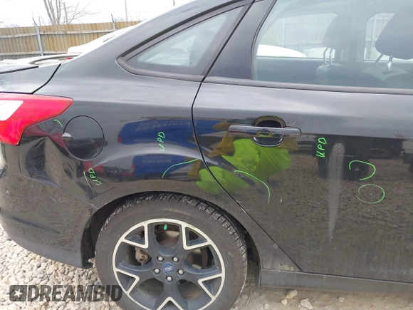 2012 Ford Focus SE with VIN 1FAHP3F24CL173182, listed as a IAAI auction lot 41905495 with 119,663 mi miles. Bid and sale history available at carsss.com. Image 14.