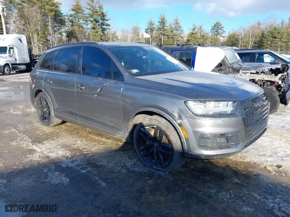 2017 Audi Q7 Prestige with VIN WA1VABF76HD046837, listed as a IAAI auction lot 41467499 with 116,011 mi miles. Bid and sale history available at carsss.com. Image 6.