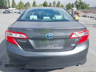 2013 Toyota Camry LE z VIN 4T1BD1FK7DU073372, wystawiony jako IAAI lot #42475919 z przebiegiem 309 549 mil mil oraz . Historia ofert i sprzedaży dostępna na DreamBid. Obrazek 16.