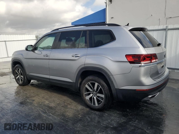 2022 Volkswagen Atlas SE with VIN 1V2DP2CA2NC501943, listed as a Copart auction lot 51181225 with 70,604 mi miles and Clean title. Bid and sale history available at DreamBid. Image 2.