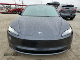 2024 Tesla Model 3 z VIN 5YJ3E1EA8RF744353, wystawiony jako Copart lot #50660175 z przebiegiem 2424 mil mil oraz Szkody całkowita. Historia ofert i sprzedaży dostępna na DreamBid. Obrazek 5.