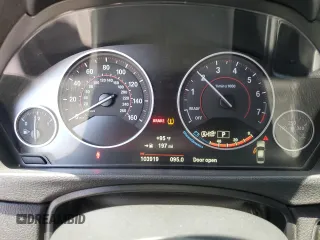 2018 BMW 3 Series 340i z VIN WBA8B3G5XJNV01401, wystawiony jako Copart lot #58819675 z przebiegiem 103 919 mil mil oraz Szkoda całkowita • Salvage title. Historia ofert i sprzedaży dostępna na DreamBid. Obrazek 9.