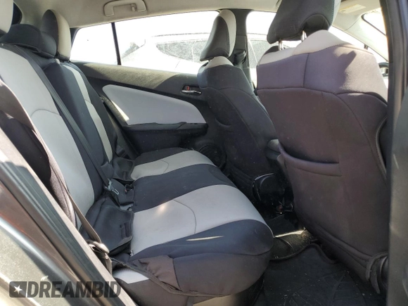 2016 Toyota Prius Four z VIN JTDKARFU6G3026793, wystawiony jako Copart lot #62321975 z przebiegiem 132 304 mil mil oraz Czysty tytuł • Clean title. Historia ofert i sprzedaży dostępna na DreamBid. Obrazek 10.