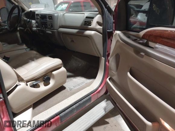 2003 Ford F-250 XL с VIN 1FTNX21LX3EA52118, выставлен на аукционе IAAI как лот 41289618 с пробегом 145 775 миль миль и . История ставок и продаж доступна на DreamBid. Изображение 5.