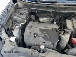 2018 Mitsubishi Outlander ES z VIN JA4AP3AUXJZ021447, wystawiony jako Copart lot #82052835 z przebiegiem 147 340 mil mil oraz Szkoda całkowita • Salvage title. Historia ofert i sprzedaży dostępna na DreamBid. Obrazek 15.