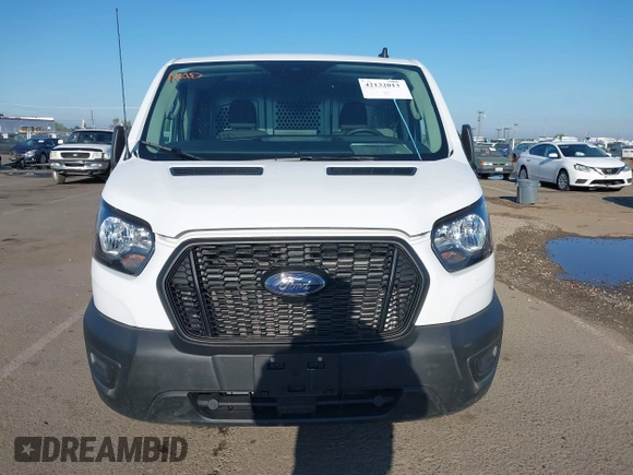 2023 Ford Transit Cargo с VIN 1FTBR1Y81PKB73281, выставлен на аукционе IAAI как лот 42132013 с пробегом 3 844 миль миль и . История ставок и продаж доступна на DreamBid. Изображение 12.