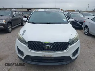 2016 Kia Sorento LX with VIN 5XYPG4A37GG055639, listed as a IAAI auction lot 41888968 with 140,431 mi miles. Bid and sale history available at carsss.com. Image 12.