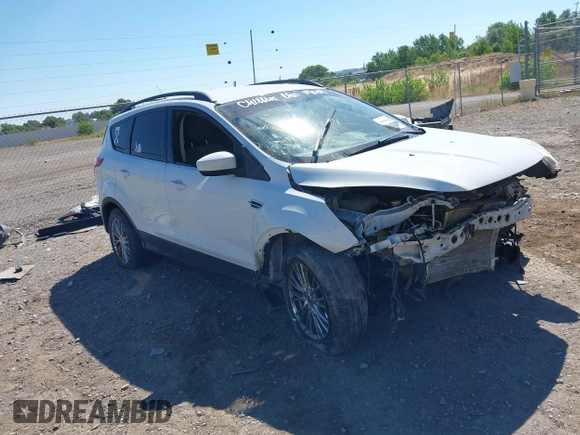 2016 Ford Escape SE with VIN 1FMCU9GX9GUC62462, listed as a IAAI auction lot 39999808 with Not Provided miles. Bid and sale history available at carsss.com. Image 1.