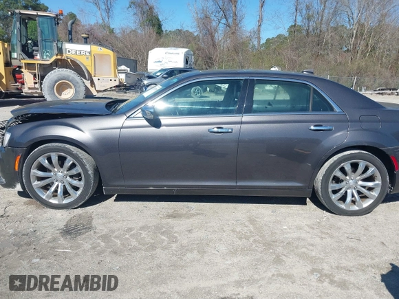 2017 Chrysler 300 C with VIN 2C3CCAEG4HH590991, listed as a IAAI auction lot 41827109 with 85,711 mi miles and . Bid and sale history available at DreamBid. Image 14.
