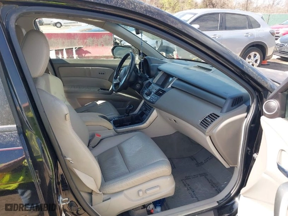 2011 Acura RDX Tech Pkg with VIN 5J8TB1H55BA001401, listed as a IAAI auction lot 41890190 with 226,582 mi miles. Bid and sale history available at carsss.com. Image 5.