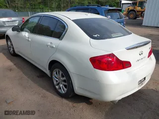 2007 Infiniti G35 Sedan G35x with VIN JNKBV61F97M813581, listed as a IAAI auction lot 42072930 with 192,258 mi miles. Bid and sale history available at carsss.com. Image 3.