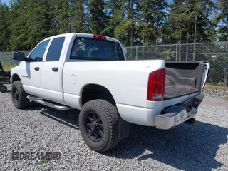 2005 Dodge 2500 SLT z VIN 3D7KS28CX5G853026, wystawiony jako IAAI lot #42408623 z przebiegiem 241 223 mil mil oraz . Historia ofert i sprzedaży dostępna na DreamBid. Obrazek 3.