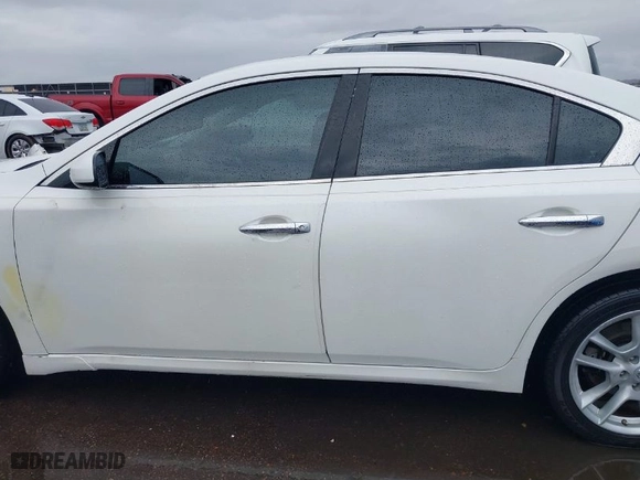 2011 Nissan Maxima 3.5 SV w/Premium Pkg with VIN 1N4AA5AP3BC848536, listed as a IAAI auction lot 41756111 with 261,214 mi miles. Bid and sale history available at carsss.com. Image 14.