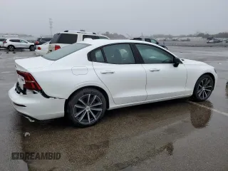 2021 Volvo S60 Momentum with VIN 7JR102TZXMG123085, listed as a Copart auction lot 45528274 with 52,624 mi miles. Bid and sale history available at carsss.com. Image 3.