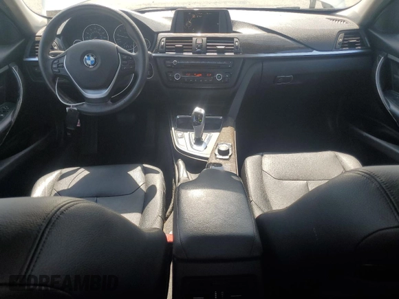 2015 BMW 3 Series 328i xDrive с VIN WBA3B5C53FP653530, выставлен на аукционе Copart как лот 61859315 с пробегом 92 041 миль миль и Списание • Salvage title. История ставок и продаж доступна на DreamBid. Изображение 8.