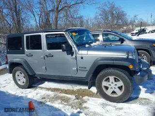 2013 Jeep Wrangler Unlimited Sport with VIN 1C4BJWDGXDL651995, listed as a IAAI auction lot 41578040 with 114,698 mi miles. Bid and sale history available at carsss.com. Image 13.