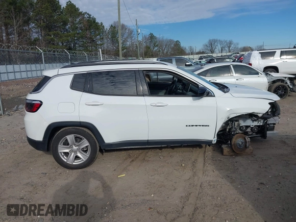 2022 Jeep Compass Latitude with VIN 3C4NJCBB7NT214335, listed as a IAAI auction lot 41683856 with 41,871 mi miles and . Bid and sale history available at carsss.com. Image 14.