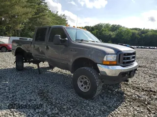 2003 Ford F-250 XL z VIN 1FTNW21F93EA13341, wystawiony jako Copart lot #59484025 z przebiegiem Nie podano mil oraz Szkoda całkowita • Salvage title. Historia ofert i sprzedaży dostępna na DreamBid. Obrazek 4.