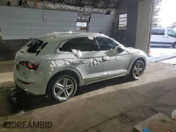 2021 Audi Q5 Premium Plus with VIN WA1E2AFYXM2055319, listed as a Copart auction lot 88790095 with 50,443 mi miles and Salvage Title. Bid and sale history available at carsss.com. Image 3.