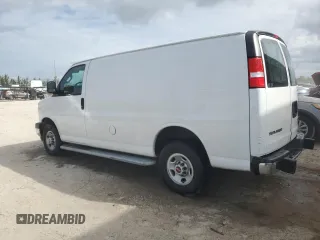 2022 GMC Savana Cargo Van with VIN 1GTW7AF76N1264390, listed as a Copart auction lot 45248285 with 23,315 mi miles and Salvage Title. Bid and sale history available at carsss.com. Image 2.