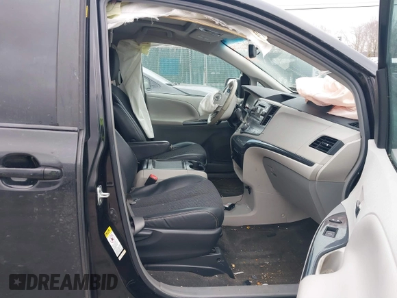 2012 Toyota Sienna SE with VIN 5TDXK3DC4CS187677, listed as a IAAI auction lot 41553292 with 145,282 mi miles. Bid and sale history available at carsss.com. Image 5.