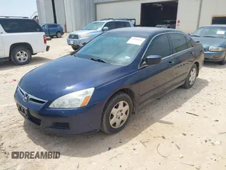 2007 Honda Accord LX с VIN 1HGCM56477A007641, выставлен на аукционе IAAI как лот 42391611 с пробегом 191 325 миль миль и . История ставок и продаж доступна на DreamBid. Изображение 2.