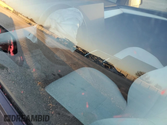 2024 Tesla Model Y с VIN 7SAYGDED4RA324326, выставлен на аукционе Copart как лот 86965534 с пробегом Не указан миль и Списание • Salvage title. История ставок и продаж доступна на DreamBid. Изображение 8.