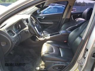 2017 Volvo S60 Inscription с VIN LYV402TKXHB141621, выставлен на аукционе Copart как лот 66577954 с пробегом 89 438 миль миль и Списание • Salvage title. История ставок и продаж доступна на DreamBid. Изображение 7.