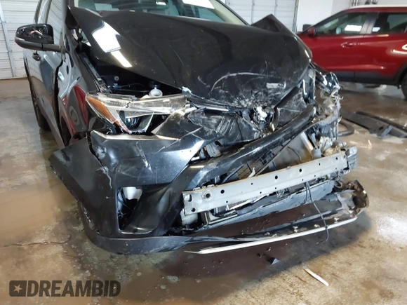 2018 Toyota RAV4 XLE with VIN 2T3WFREV1JW471931, listed as a IAAI auction lot 41332851 with 123,657 mi miles. Bid and sale history available at carsss.com. Image 18.