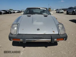 1981 Datsun 280ZX z VIN JN1HZ04S2BX413331, wystawiony jako Copart lot #50431235 z przebiegiem 98 237 mil mil oraz Tytuł czysty. Historia ofert i sprzedaży dostępna na DreamBid. Obrazek 5.