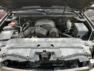 2011 Chevrolet Tahoe LT z VIN 1GNSKBE02BR290660, wystawiony jako Copart lot #87083164 z przebiegiem 177 933 mil mil oraz Szkoda całkowita • Salvage title. Historia ofert i sprzedaży dostępna na DreamBid. Obrazek 12.