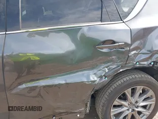 2024 Mazda CX-5 S Premium z VIN JM3KFBDLXR0486618, wystawiony jako IAAI lot #42055952 z przebiegiem 4559 mil mil oraz . Historia ofert i sprzedaży dostępna na DreamBid. Obrazek 6.