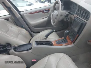 2005 Volvo V70 с VIN YV1SW592952480926, выставлен на аукционе IAAI как лот 42080283 с пробегом 209 268 миль миль и . История ставок и продаж доступна на DreamBid. Изображение 5.