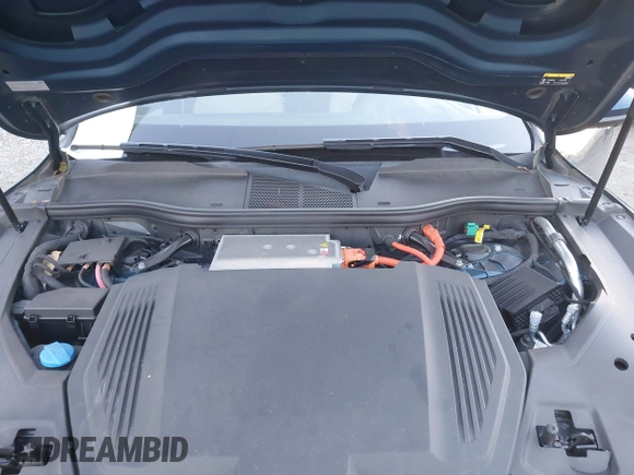 2019 Audi e-tron Prestige with VIN WA1VABGE0KB011579, listed as a IAAI auction lot 41027812 with 41,549 mi miles and . Bid and sale history available at DreamBid. Image 10.