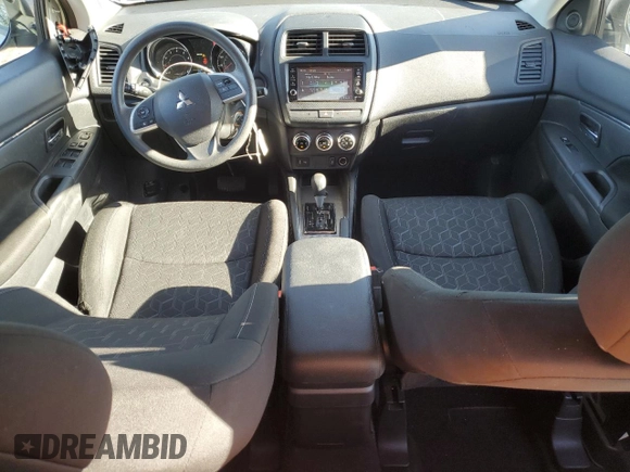 2024 Mitsubishi Outlander S z VIN JA4ARUAU4RU002627, wystawiony jako Copart lot #61093525 z przebiegiem 27 198 mil mil oraz Czysty tytuł • Clean title. Historia ofert i sprzedaży dostępna na DreamBid. Obrazek 8.