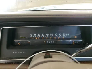 1990 Ford Crown Victoria z VIN 2FACP73F9LX166174, wystawiony jako Copart lot #76043234 z przebiegiem 52 545 mil mil oraz Szkoda całkowita • Salvage title. Historia ofert i sprzedaży dostępna na DreamBid. Obrazek 9.