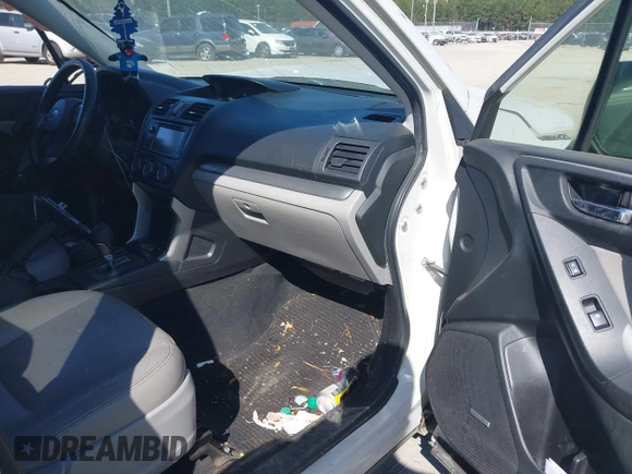 2014 Subaru Forester 2.5i Touring with VIN JF2SJAMC6EH413261, listed as a IAAI auction lot 40672035 with 1 mi miles. Bid and sale history available at carsss.com. Image 5.