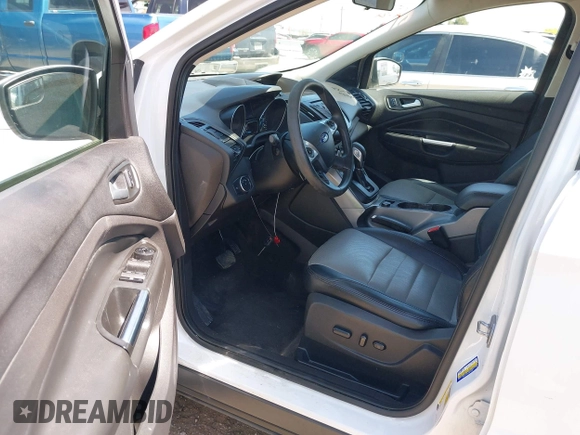 2015 Ford Escape SE with VIN 1FMCU0G91FUC65044, listed as a IAAI auction lot 42083688 with 111,972 mi miles and . Bid and sale history available at carsss.com. Image 5.