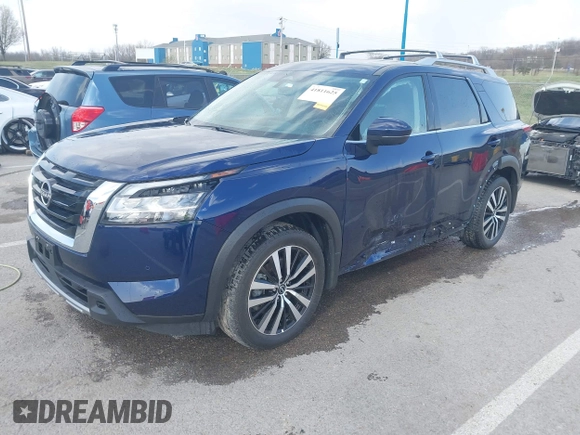 2023 Nissan Pathfinder Platinum с VIN 5N1DR3DK6PC213530, выставлен на аукционе IAAI как лот 41811625 с пробегом 23 903 миль миль и . История ставок и продаж доступна на DreamBid. Изображение 19.
