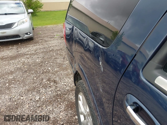2015 Ford Expedition Max Limited z VIN 1FMJK2AT9FEF08915, wystawiony jako IAAI lot #42359001 z przebiegiem 148 533 mil mil oraz . Historia ofert i sprzedaży dostępna na DreamBid. Obrazek 19.